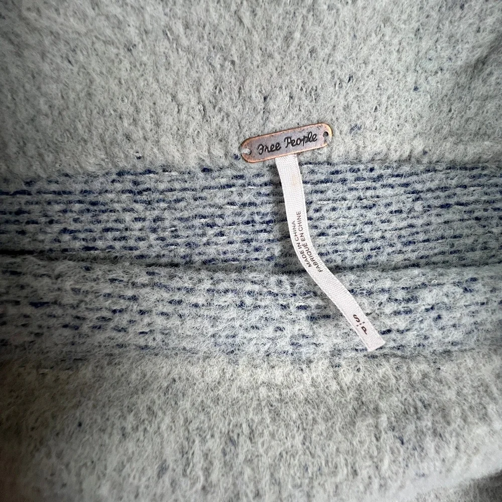 Free People Sweater Womens Small San Vicente Mock Neck Fuzzy Knit Grey Oversized - Picture 4 of 14